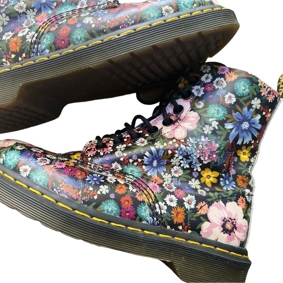 Dr Martens 1460 Pascal Floral Lace Up Boots in Wanderlust Size US 6 - Picture 9 of 16